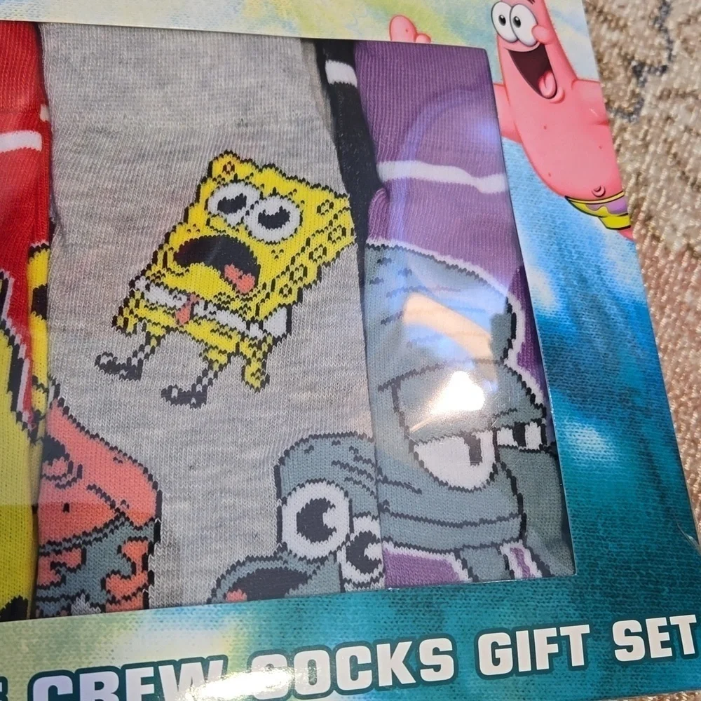 SpongeBob SquarePants Adult Crew Socks 5 Pair Gift Set Fits Size 6-12